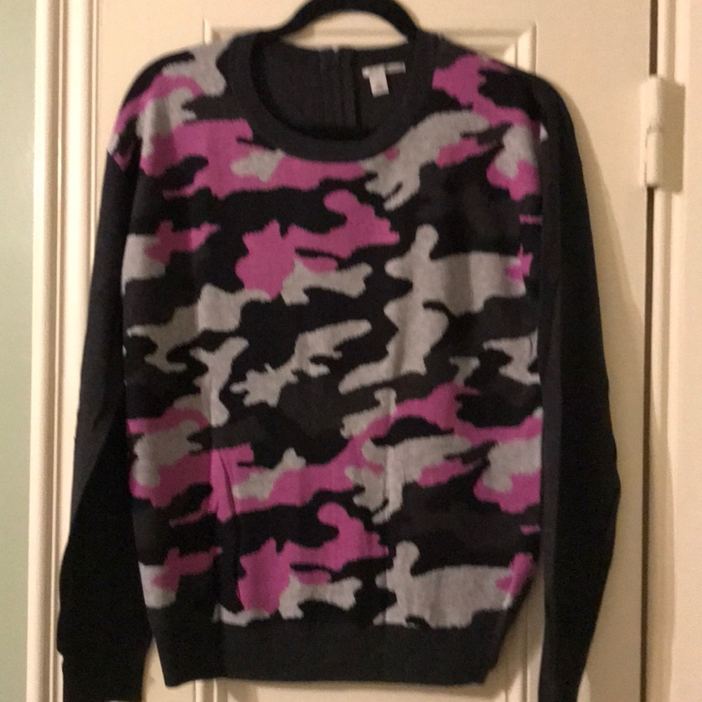 Soft funky Halogen sweater